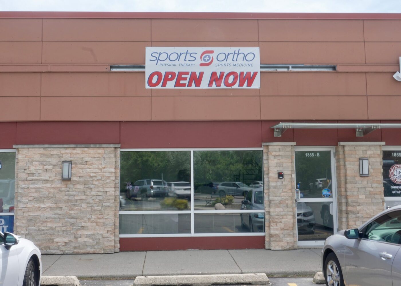 Sports & Ortho Physical Therapy clinic exterior in Highland Park, IL