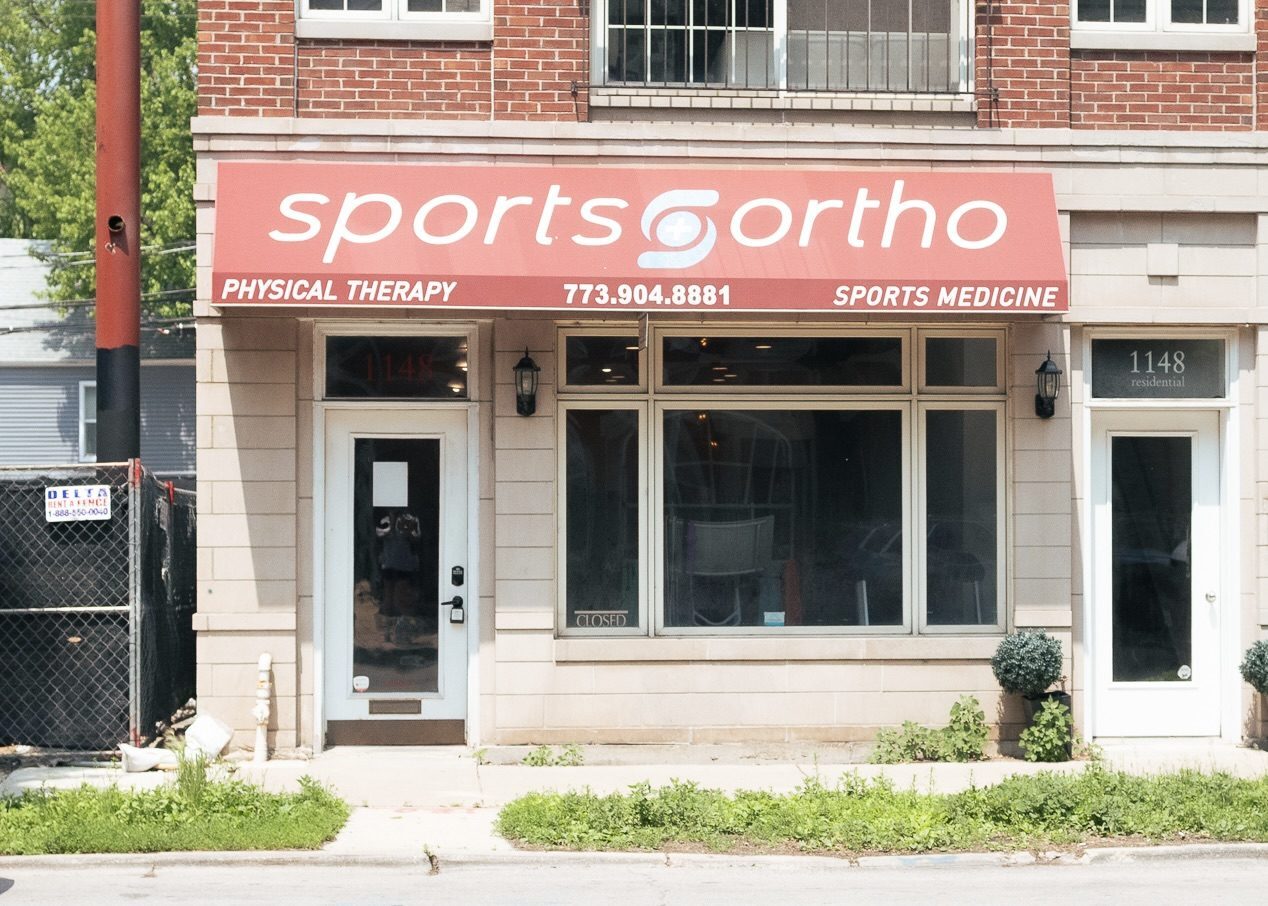 Sports & Ortho Physical Therapy clinic exterior in Lincoln Park, Chicago