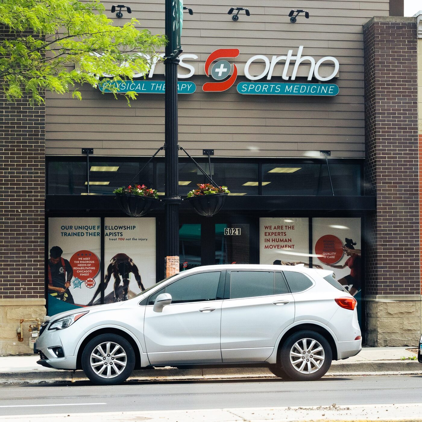 Sports & Ortho Physical Therapy clinic exterior in Sauganash, Chicago